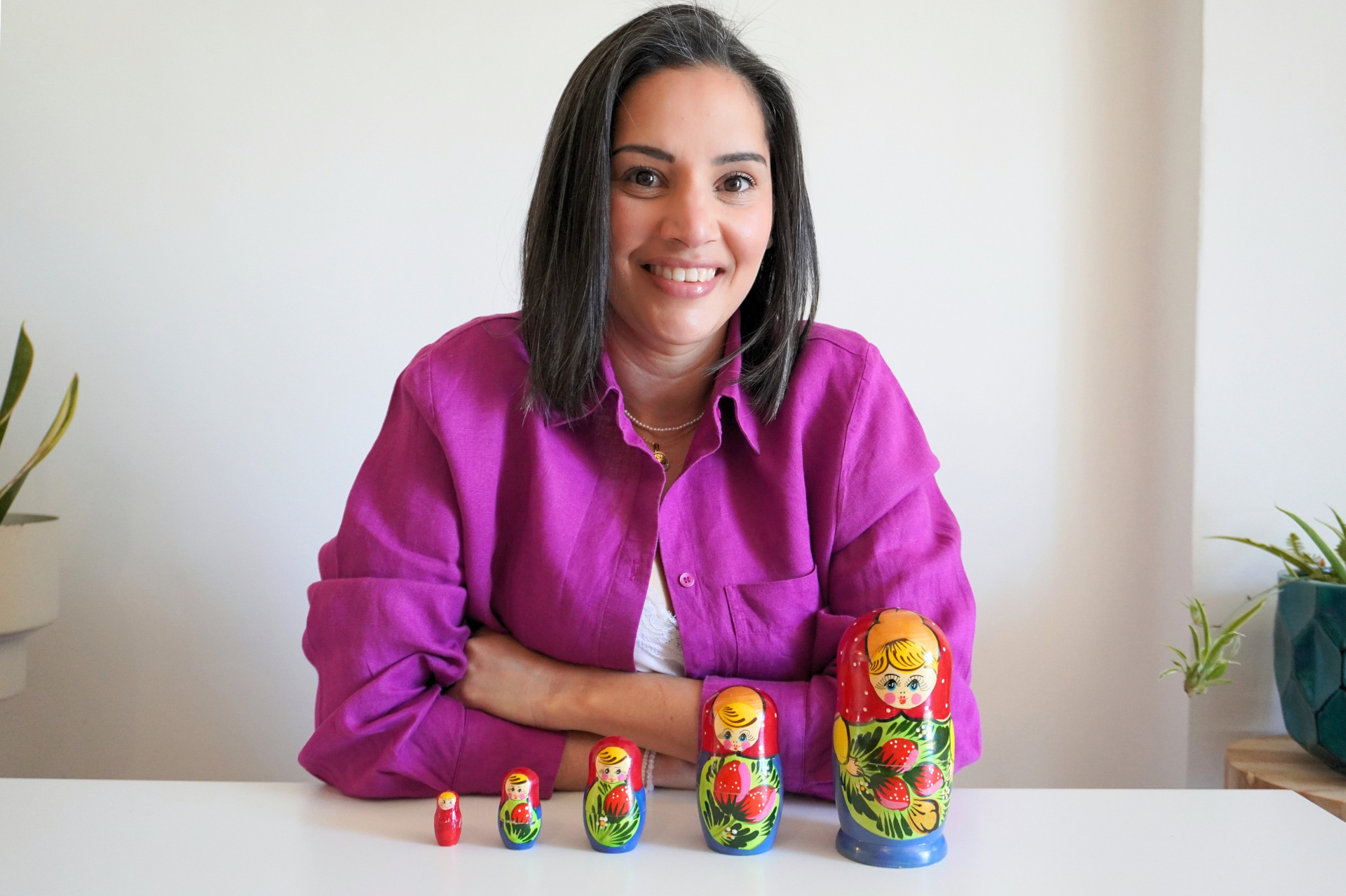 Katherine Simosa en su espacio de trabajo